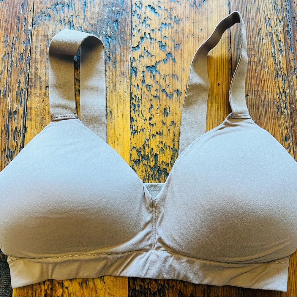 SPANX Smooth Wireless Bra in Taupe